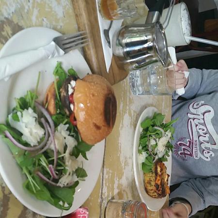 Brown Dog Cafe