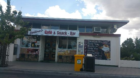 Daline's Cafe Snackbar