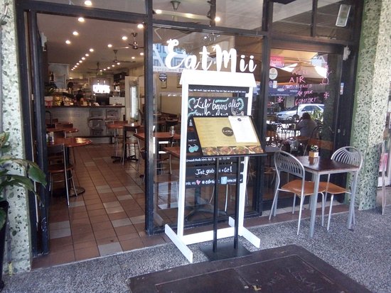 Eat Mii Cafe Bar