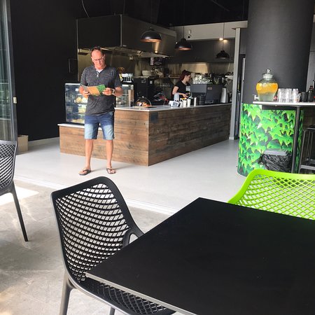 Fuelled Cafe - Dentist Find 0
