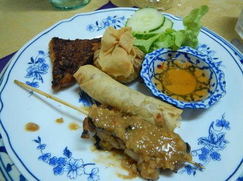 Lanna Cafe And Thai Restaurant - Dentist Find 0