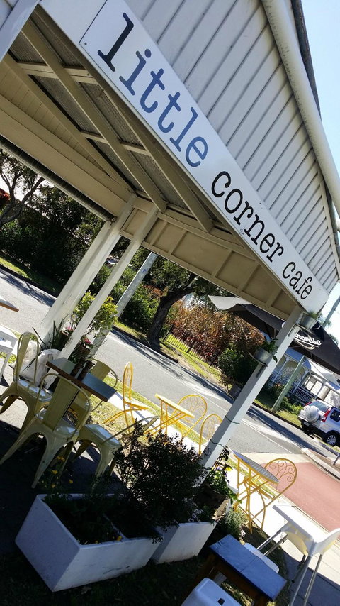 Little Corner Cafe - Dentist Find 4