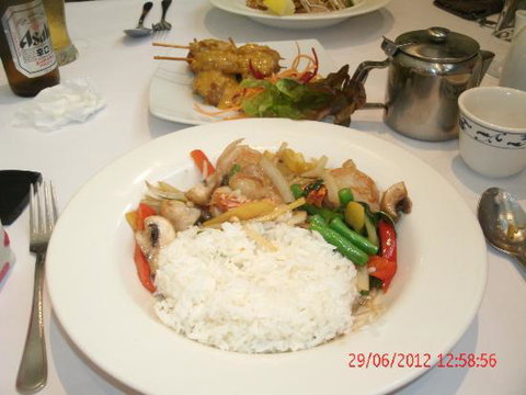 Mon's Thai Rarnaharn - Dentist Find 0