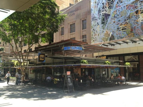 Pig N Whistle Queen Street - Dentist Find 0