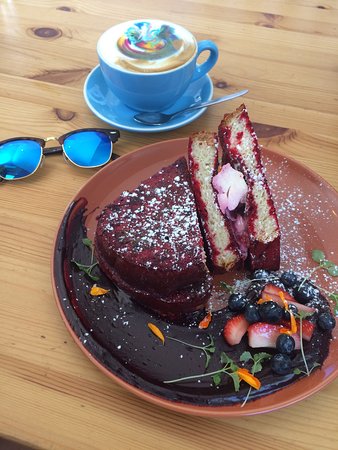 Piggy Back Cafe - Dentist Find 0