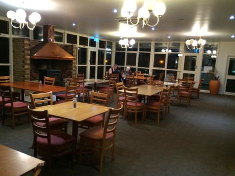 Poddy Dodgers Bar And Bistro - Dentist Search 0