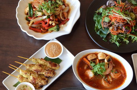 Red Galanga Asian Cuisine - Dentist Find 0