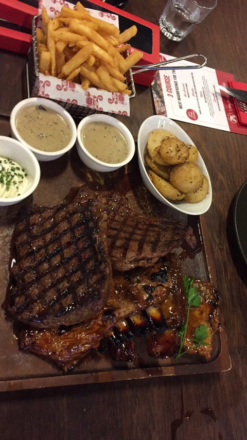 Ribs And Rumps Milton - Dentist Find 6