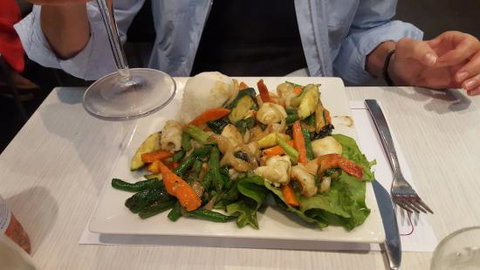 Sing's Asian Kitchen - Dentist Find 0