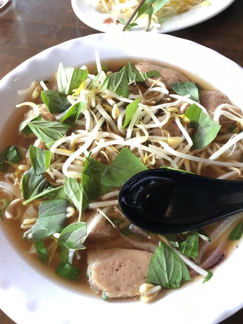 Trang Restaurant - Dentist Find 4
