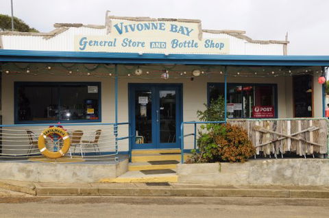 Vivonne Bay General Store - Dentists Australia 0