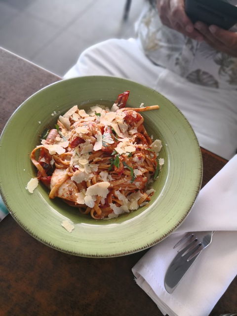 Cecada Cafe-Restaurant & Bar - Dentist Find 2