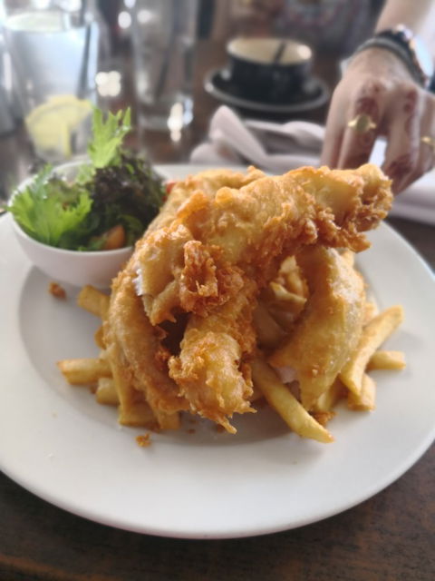 Cecada Cafe-Restaurant & Bar - Dentist Find 3