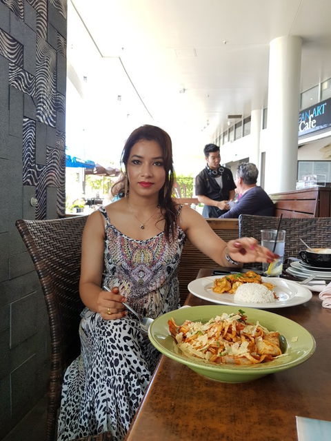 Cecada Cafe-Restaurant & Bar - Dentist Find 4
