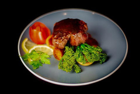 Cecada Cafe-Restaurant & Bar - Dentist Find 0