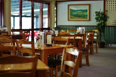 Cedar Lake Bistro - Dentist Find 0