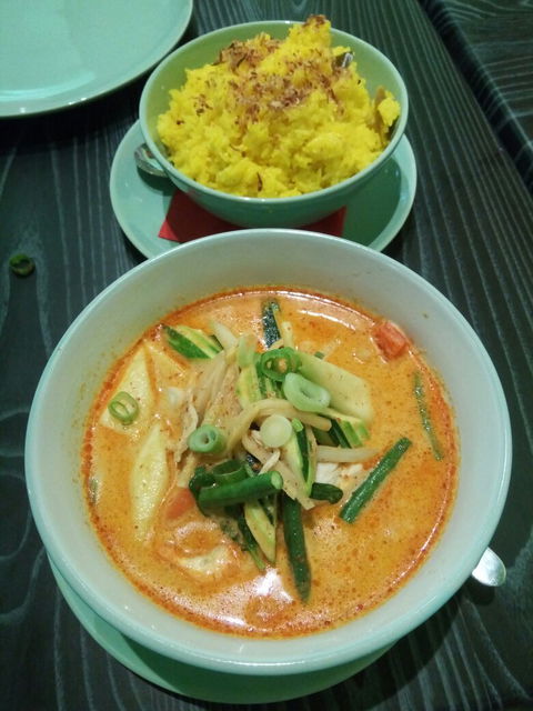 Chilli & Basil Thai Restaurant - Dentist Find 2