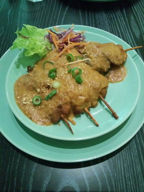 Chilli & Basil Thai Restaurant - Dentist Find 6