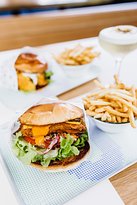 Crafty's Sports Bar - Dentist Find 3