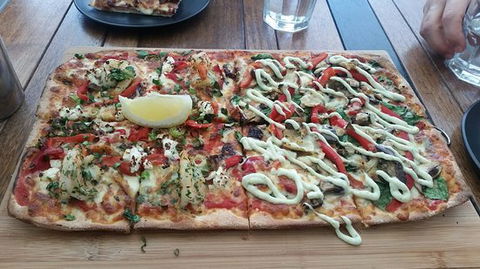 Crust Gourmet Pizza Bar Coolangatta - Dentist Find 0