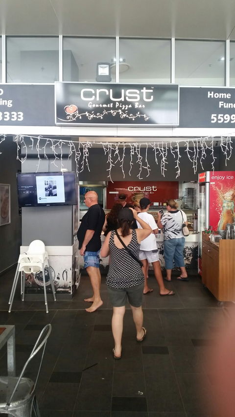 Crust Gourmet Pizza Bar Coolangatta - Dentist Find 3
