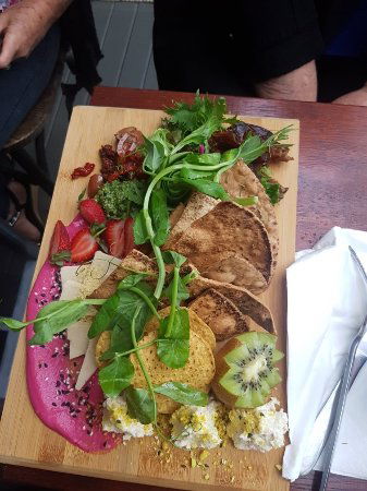 Greenhouse Canteen And Bar - Dentist Find 0
