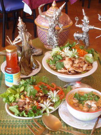 Kin Kao Thai Restaurant & Take Away Robina - Dentist Find 0