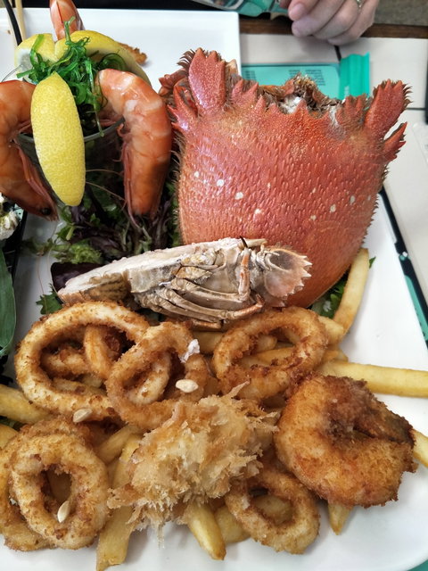 Reef Seafood And Sushi - Dentist Search 1