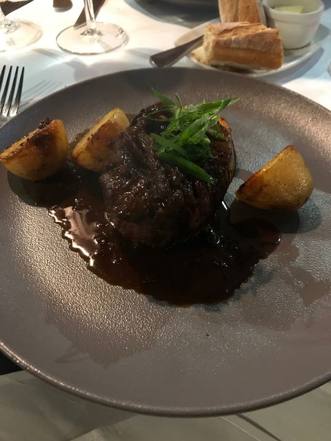 C'est Bon Restaurant Francais - Dentist Find 6