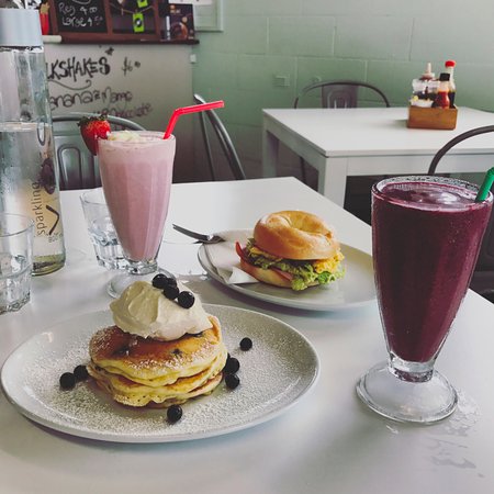 Pete  Paulz Breaky Bar