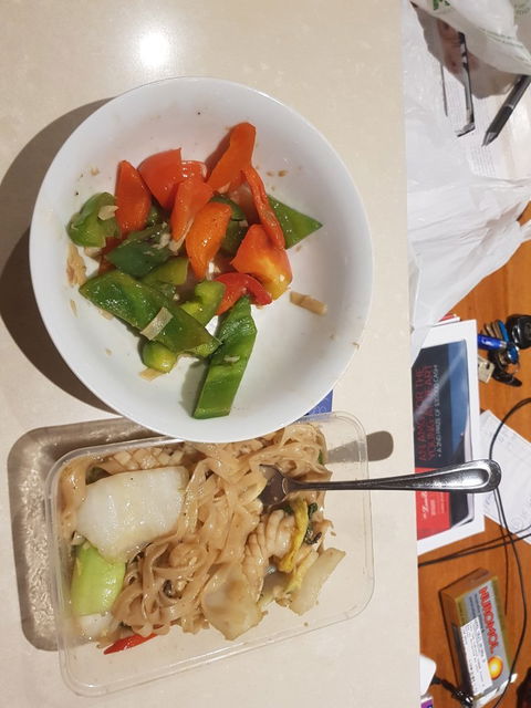 Poemphun Thai Takeaway - Dentist Find 4
