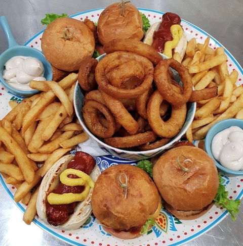 Rocky Ho's Grille And Diner - Dentist Find 2