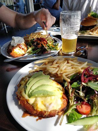 Cornerstone Pub & Kitchen - Dentist Find 0