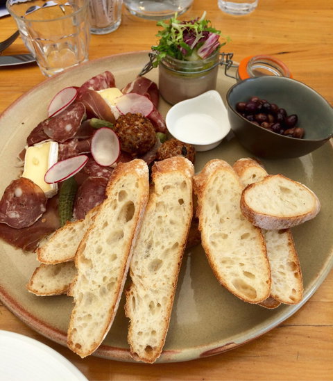Noosa Hot Bread Shop - Dentist Find 6