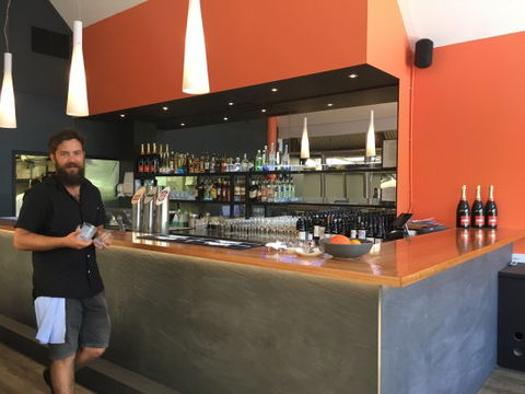 Noosa Oyster & Wine Bar - Dentist Find 0