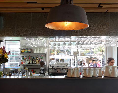 Pitchfork Restaurant - Dentist Find 0