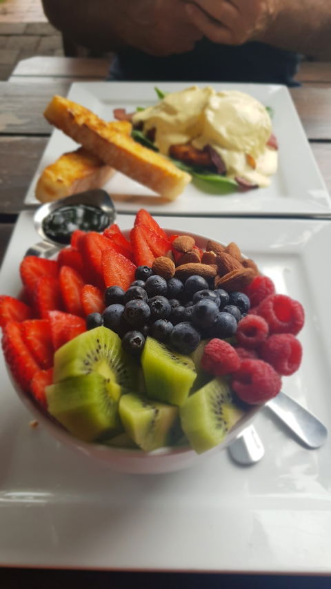 Brekky Joint And Juice Bar - Dentist Search 5