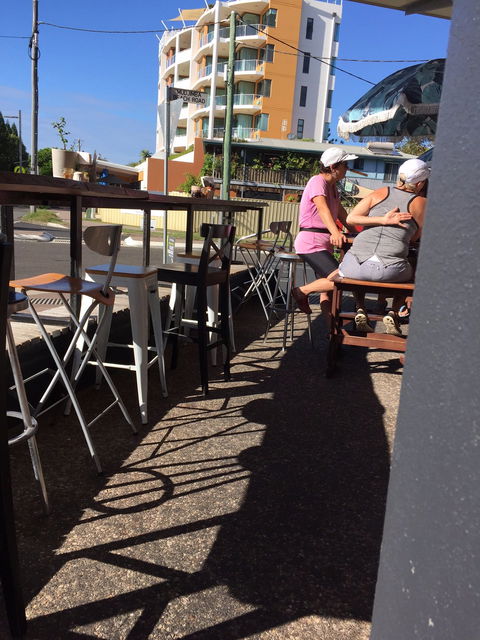 High Tide Bar, Grill And Cafe - Dentist Search 3