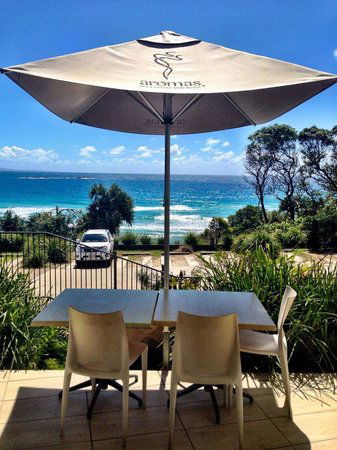 Manta Ray Bistro at Stradbroke Island Beach Hotel