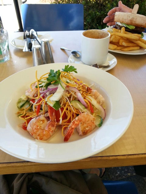 Oliver's Cafe - Dentist Search 4