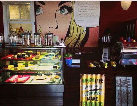 Giallo Espresso - Dentist Find 0