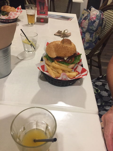 Rainbow Beach Hotel - Dentist Find 6