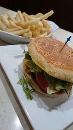 Super Star Cafe