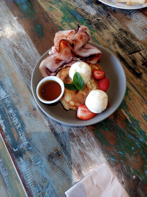 Urban Paddock Cafe - Dentist Find 4