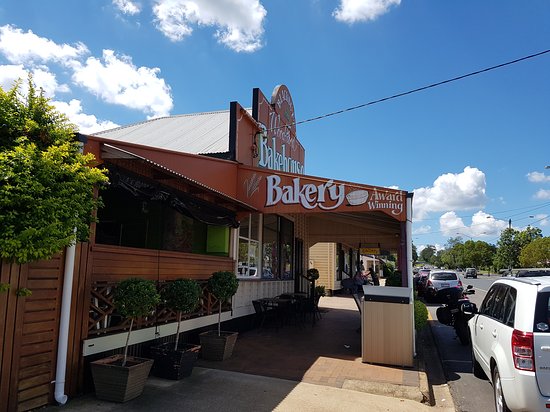 Blackbutt Woodfired Bakery