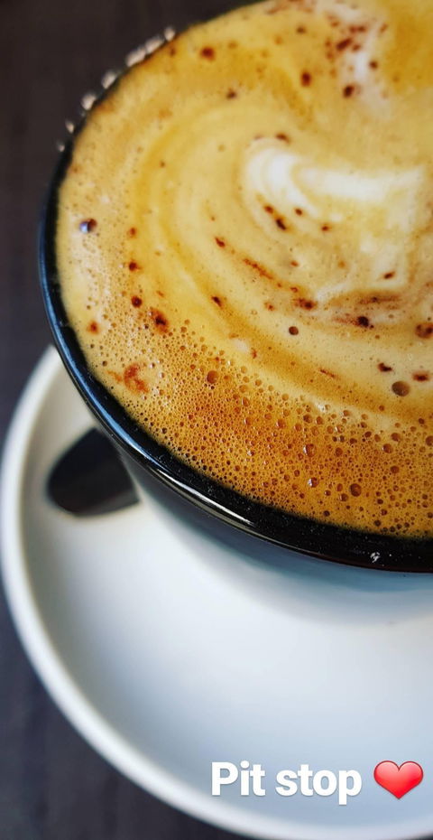 Crema Lovers Cafe - Dentist Find 1