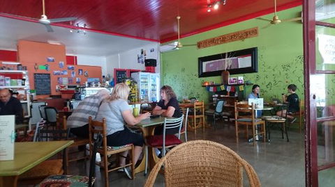 Jalla's Cafe - Dentist Find 0