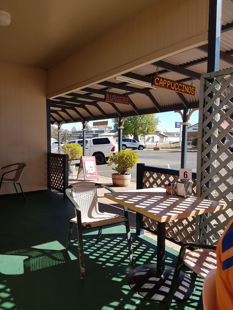 HotChoc Coffee Shop - Dentist Find 3