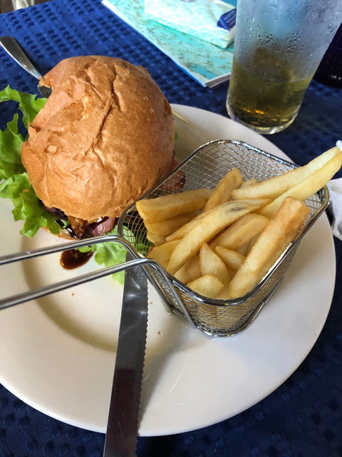 Mena Creek Hotel - Dentists Australia 4