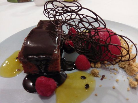 The Maze Modern Dining - Dentist Search 0